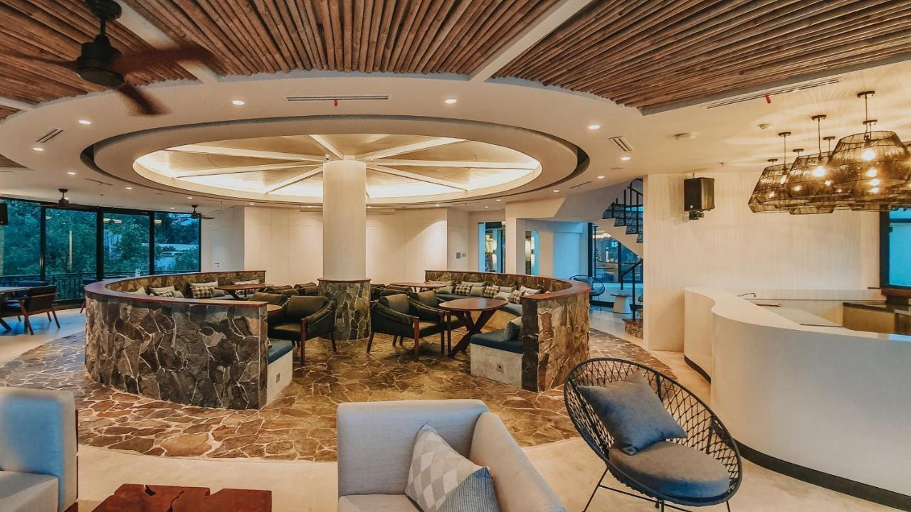 BW Suite Belitung Tanjung Pandan Exterior foto